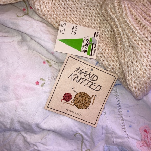 Vintage Sheridan Square hand knitted sweater cream and pink Size Small. - Picture 3 of 9
